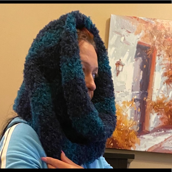 Handmade wool blend snood - Picture 2 of 14